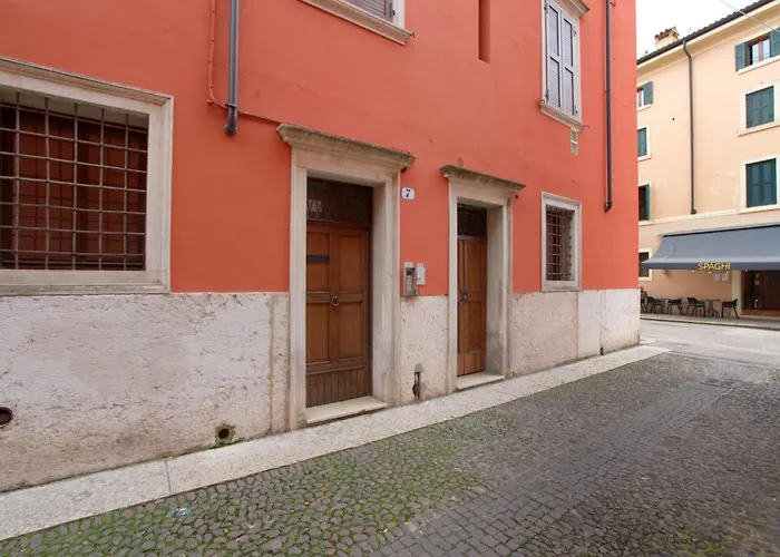 Apartamento Guesthost - Comfy Studio-flat Near Center