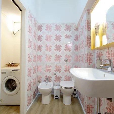 Guesthost - Comfy Studio-flat Near Center Appartamento